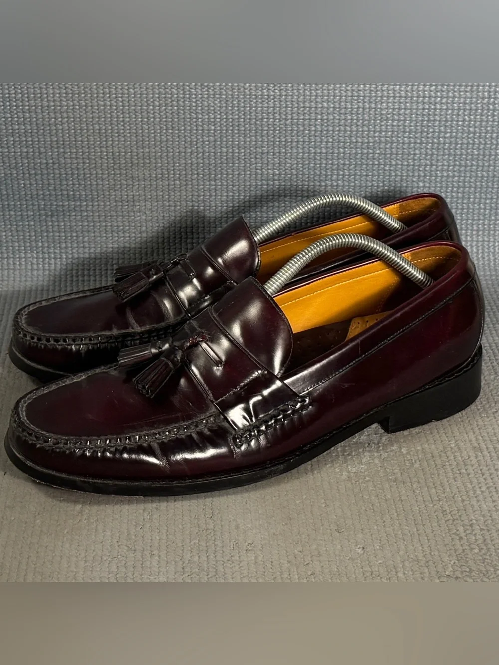 Cole Haan Men's Burgundy Pinch Tassel Leather Loafer Dress Shoe Size 11.5